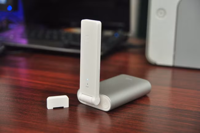 Để cải thiện tình hình sóng wifi không thể phủ sóng được rộng hay đảm bảo cường độ tín hiệu của sóng wifi cho các hộ gia đình hay bất cứ địa điểm nào, thì người dùng đã biết đến bộ kích sóng wifi.