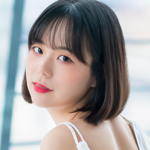 Được biết, cô nàng là nữ streamer khá nổi tại Hàn Quốc, nhờ vào gương mặt rất xinh đẹp cũng như khả năng tương tác cuốn hút nên kênh của cô sở hữu lượng người theo dõi lớn.