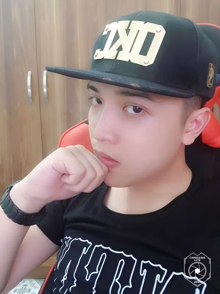 Thế nhưng, cũng phải thừa nhận rằng để đạt được thành công như ngày hôm nay, Youtuber NTN đã phải vận dụng vô vàn các chiêu trò. Và trong đó, có không ít lần anh chàng đã khiến ngay cả các fan của mình ăn phải "cú lừa" siêu to khổng lồ.