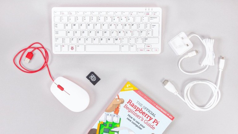 Raspberry Pi 400 thực hiện với ý tưởng độc đáo là tạo ra một chiếc bàn phím nhưng chứa đủ những linh kiện của một chiếc máy tính bên trong.