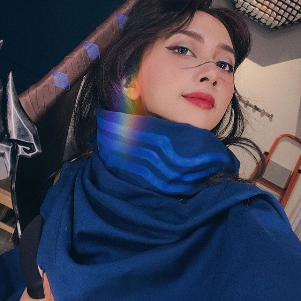 Nhiều người hâm mộ còn cho rằng cô nàng có thể khiến kẻ khác ''gục ngã'' ngay cả khi kiếm vẫn còn chưa rút ra khỏi vỏ.