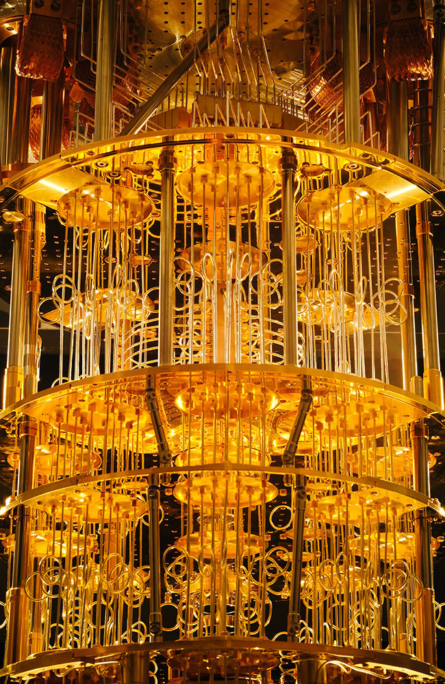 IBM là tập đoàn công nghệ ra mắt máy tính lượng tử thương mại đầu tiên trên thế giới và họ hiện đang lên kế hoạch ra mắt siêu máy tính lượng tử lớn nhất thế giới.