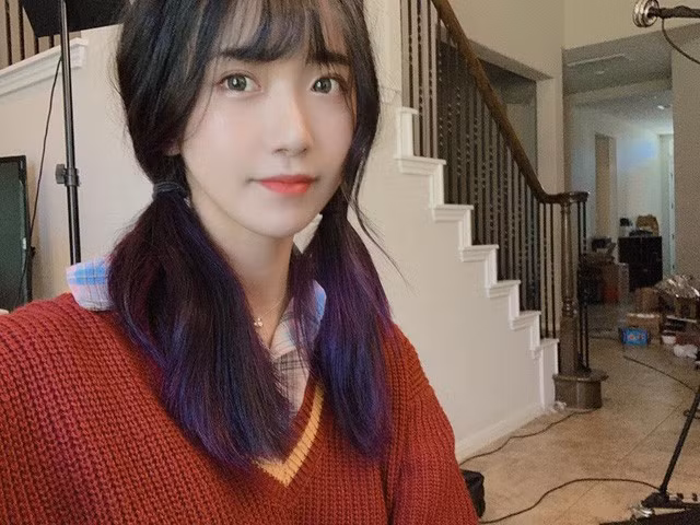 Vốn được biết tới là một trong những nữ streamer ít scandal và rất đa tài trên Twitch, cô nàng Penguin Girl khá nổi tiếng cũng như rất được lòng các fan hâm mộ.