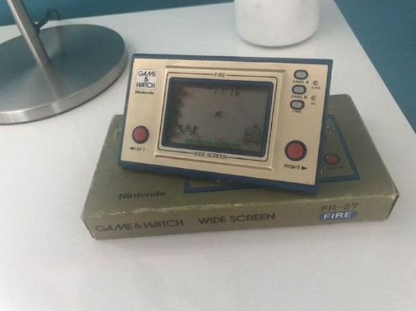 Máy điện tử từng là mơ ước của hầu hết các em nhỏ thời xưa.