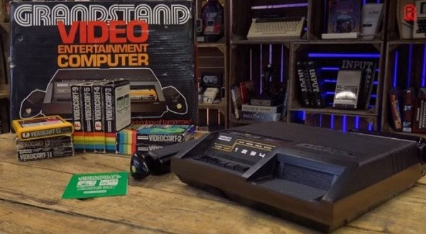 Chiếc máy chơi game chạy băng từ năm 1976 vẫn hoạt động tốt.