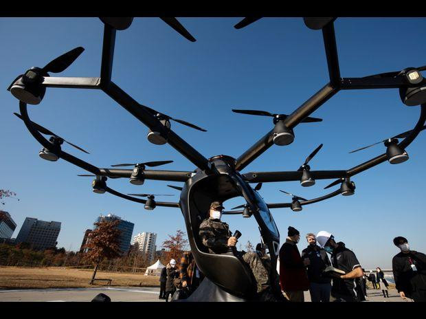 Hanwha cho biết họ đang tìm cách xây dựng một nhà ga cất và hạ cánh taxi bay không người lái tại Sân bay Quốc tế Gimpo ở phía Tây Seoul. Theo Hanwha, đây sẽ là nhà ga taxi bay không người lái đầu tiên trên thế giới.