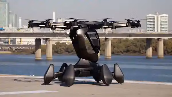 Máy bay có thể cất cánh, hạ cánh thẳng đứng trong đô thị, sử dụng động cơ điện nên tiếng ồn nhỏ.