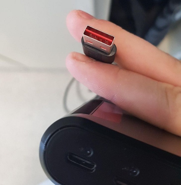 Chiếc cổng USD với thiết kế tiện dụng, có thể cắm được theo cả hai cách - sáng kiến công nghệ dành cho những người hay cắm nhầm.