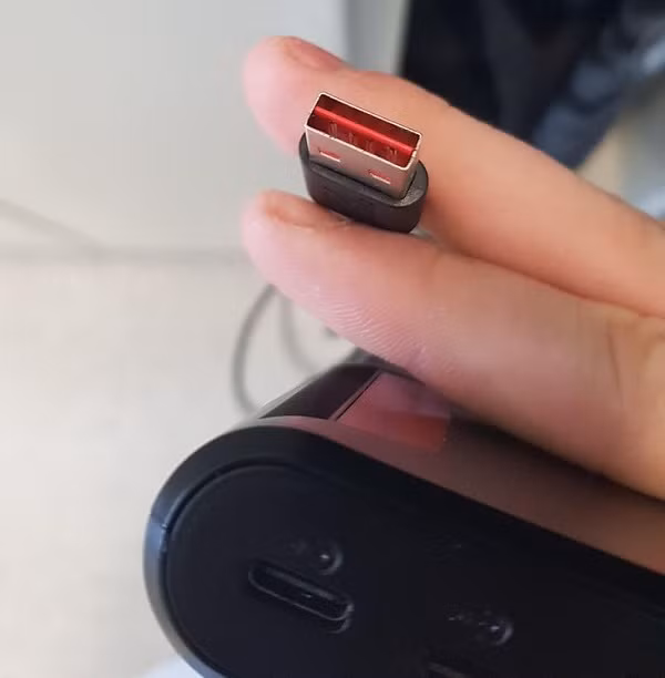 Chiếc cổng USD với thiết kế tiện dụng, có thể cắm được theo cả hai cách - sáng kiến công nghệ dành cho những người hay cắm nhầm.