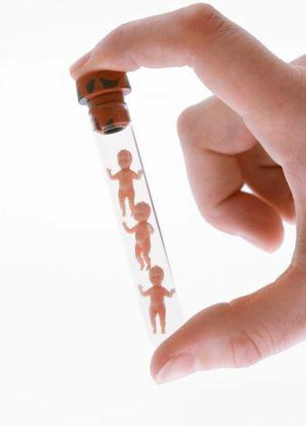 Ưu sinh học vốn dĩ không tệ nếu như nó được thực hiện trước khi thụ thai (hoặc trước khi thai nhi có ý thức). Nếu bạn biết đứa trẻ tương lai của mình sẽ mắc bệnh, bạn có muốn cứu chúng khỏi một cuộc đời đau khổ? Nếu bạn không đủ khả năng chi trả cho việc này, và đứa con của bạn sinh ra đã có bệnh, không có nghĩa là chúng không xứng đáng được đón nhận tình yêu. Chúng không phải là những đứa trẻ không được mong muốn. Bạn chỉ muốn trao cho chúng một cuộc đời tốt đẹp hơn và bạn vẫn sẽ yêu chúng dù bất cứ chuyện gì xảy ra.