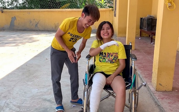 Con trai Ba Tan Vlog lai bi 