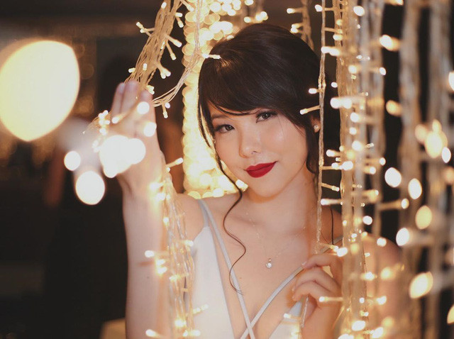 Sở hữu thân hình nóng bỏng và khuôn mặt cực cuốn hút nên Mayumi được cộng đồng gọi là "thiên thần esports".