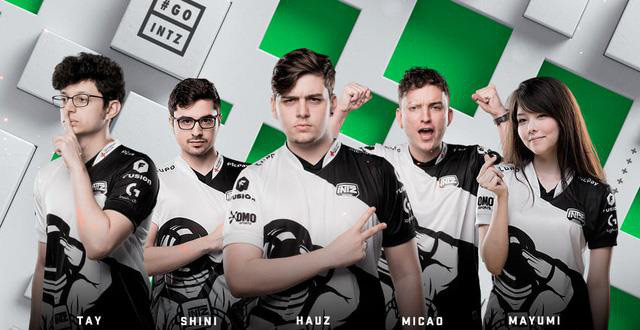 Mayumi từng nổi tiếng trên toàn thế giới khi là một nữ game thủ của đội tuyển INTZ thuộc hệ thống giải đấu LMHT chuyên nghiệp Brazil.