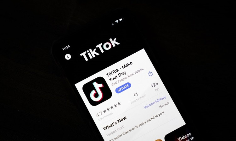 Trước đó, TikTok đã 2 lần bị buộc tội vi phạm Luật Bảo vệ trẻ em. Lần đầu tiên vào tháng 12/2019, ứng dụng này cho phép trẻ em dưới 13 tuổi mở tài khoản mà không có sự đồng ý của phụ huynh.