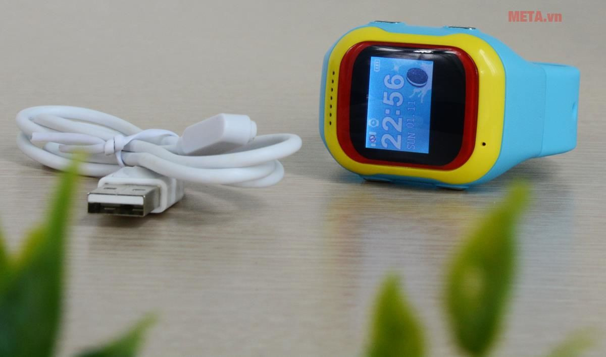 Đồng hồ điện thoại trẻ em Indell A8 mang đến cho người dùng nhiều ứng dụng thông minh như xem giờ, hỗ trợ thẻ sim điện thoại, đàm thoại, báo thức, định vị, thiết lập vùng an toàn, báo động khi bé ra khỏi khu vực cấm, danh bạ trong tầm kiểm soát, chức năng nghe lén kích hoạt trên ứng dụng người điều khiển, tính năng thoại,…