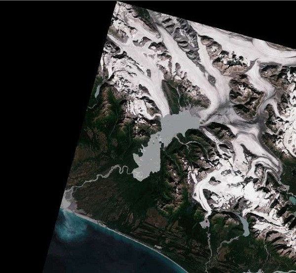 Các nhà khoa học cho biết dòng sông băng tuyệt đẹp này sẽ không "sống nổi" tới năm 2100 do những hậu quả của biến đổi khí hậu.