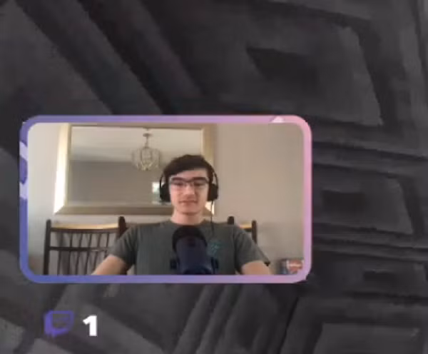 Nam streamer “so nho” nhat nam, bi me vao thang livestream gank vi bang diem kem-Hinh-2