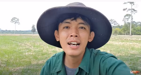 Mới đây, Sang Vlog đã trở lại, đồng thời lên tiếng về thông tin bị khởi tố, xử lý hình sự và tin đồn dừng làm vlog. YouTuber nghèo nhất Việt Nam cho biết đã chịu phạt hành chính theo đúng quy định của pháp luật và không bị xử lý hình sự như điều mà anh lo lắng trước đó