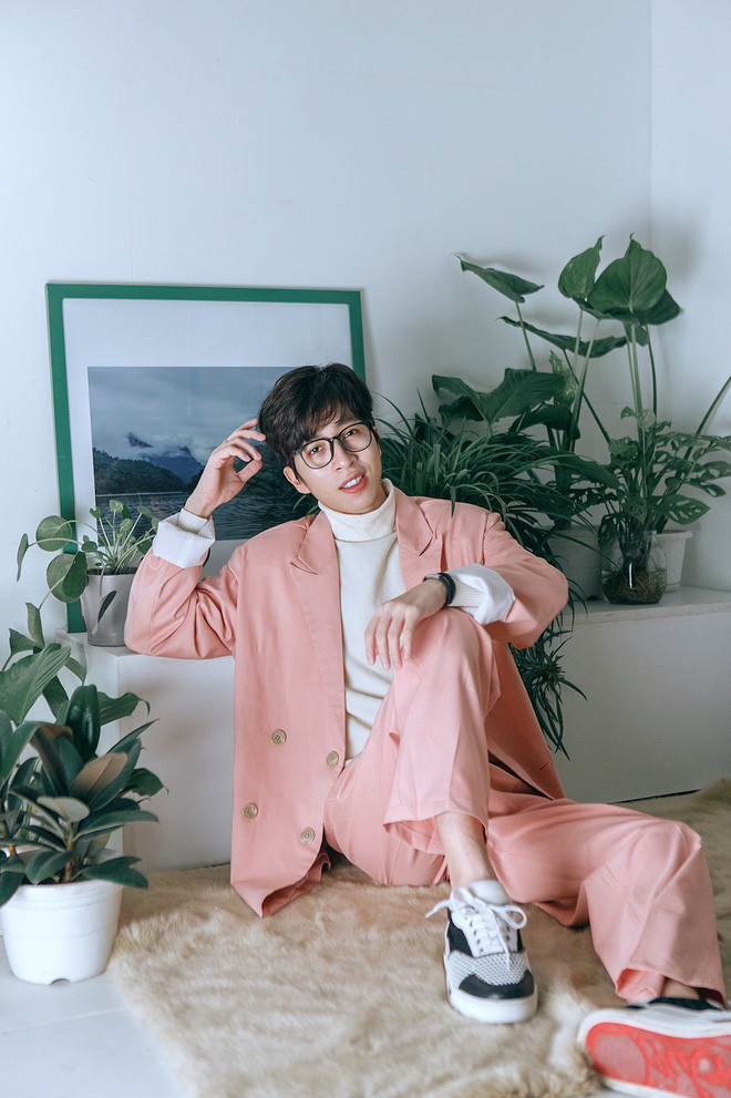 Đến nay, ViruSs dù đã đạt đến những thành công nhất định trong sự nghiệp cũng như kinh doanh nhưng fan vẫn mong ngóng anh chàng sẽ sớm kết hôn để dành nhiều thời gian chăm sóc bản thân và gia đình hơn.