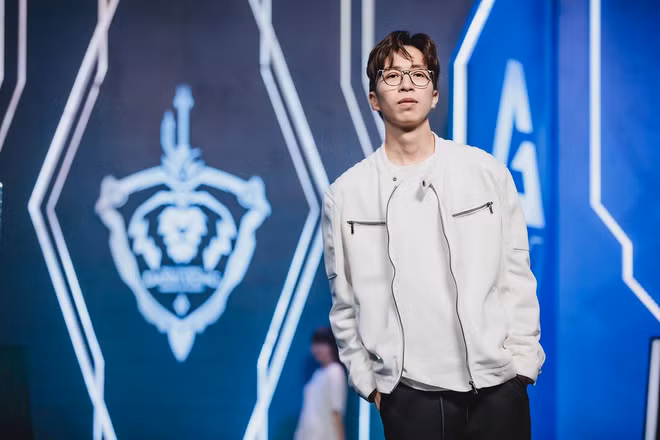 Nằm trong nhóm Tứ hoàng streamer, Hoàng ViruSs là khách mời được nhiều người quan tâm.