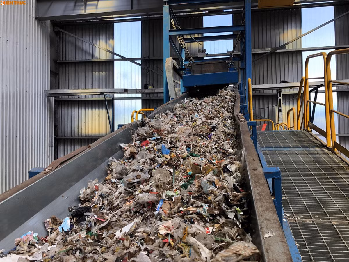 Hệ thống này có công suất thể xử lý từ 30-500 tấn rác thải công nghiệp, từ 30-300 tấn bùn thải công nghiệp/ lần.