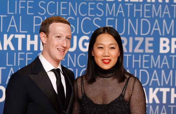 CEO của Facebook từng "match" hẹn hò online với một người bạn của Priscilla Chan – vợ anh