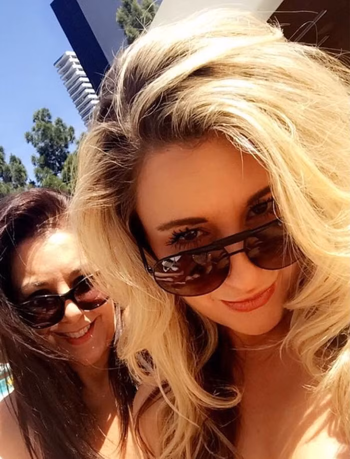 Nữ golf thủ xinh đẹp Chelsea Pezzola