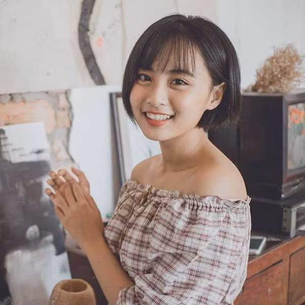 Nhiều game thủ không ngại dành cho cô nàng những lời có cánh: "nhìn Minh Nghi kiểu gì cũng thấy... xinh".