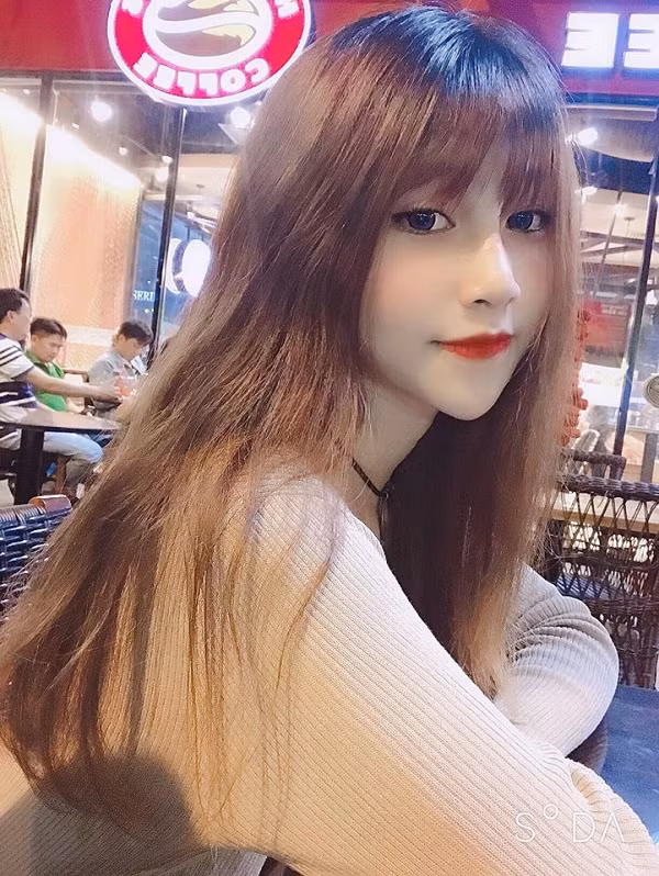 Không chỉ là streamer được đông đảo cộng đồng mến mộ, Layla Nguyễn còn được biết đến là một cô nàng cực kỳ đa tài. Nữ streamer rất mê ca hát và đặc biệt có khả năng viết nhạc.