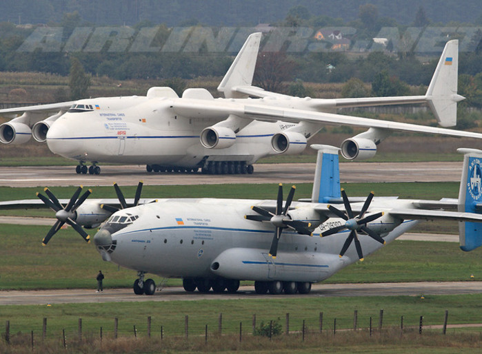 Dù vậy, An-22 vẫn giữ lại “ngôi vị” máy bay vận tải quân sự dùng động cơ tuốc bin cánh quạt lớn nhất thế giới cho tới tận ngày nay. Chiếc máy bay này trang bị 4 động cơ Kuznetsov NK-12MA với 2 cánh quạt quay ngược chiều nhau, công suất mỗi động cơ 15.000 mã lực.