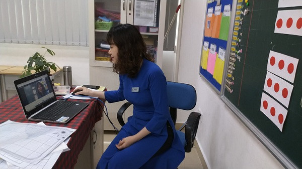 Điểm đặc biệt của chương trình dạy học qua truyền hình là các bài giảng được phát sóng hoàn toàn miễn phí trên sóng truyền hình. Ngoài ra, nội dung của các tiết học đều được lưu lại trên các nền tảng kênh phát sóng, vì vậy học sinh sẽ không bị bỏ lỡ bất kỳ tiết học nào và có thể xem lại dễ dàng.