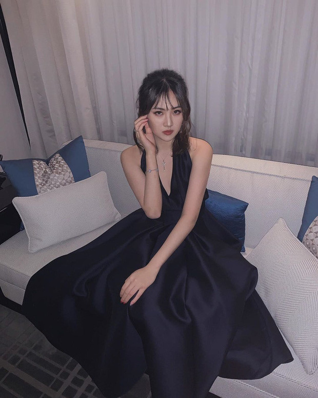 Đời thường Annabel Yao chuộng phong cách thời trang năng động và nữ tính. Khi đi dự tiệc cô nàng luôn khiến người đối diện phải ngỡ ngàng với gu thời trang sang chảnh hết nấc.