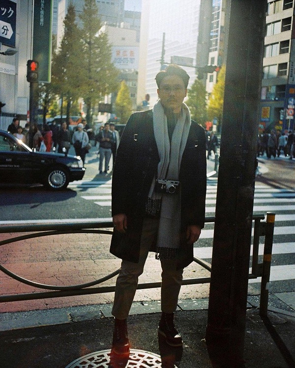 Analog Film cung cấp một chuỗi các app mang chủ đề các thành phố lớn trên thế giới. Nếu như tone Paris, Budapest mang đến màu ảnh phim kiểu hồng hào, tươi tắn, thì Seoul, Tokyo, Jeju… lại phủ một lớp màu nhẹ nhàng, hơi cổ điển.