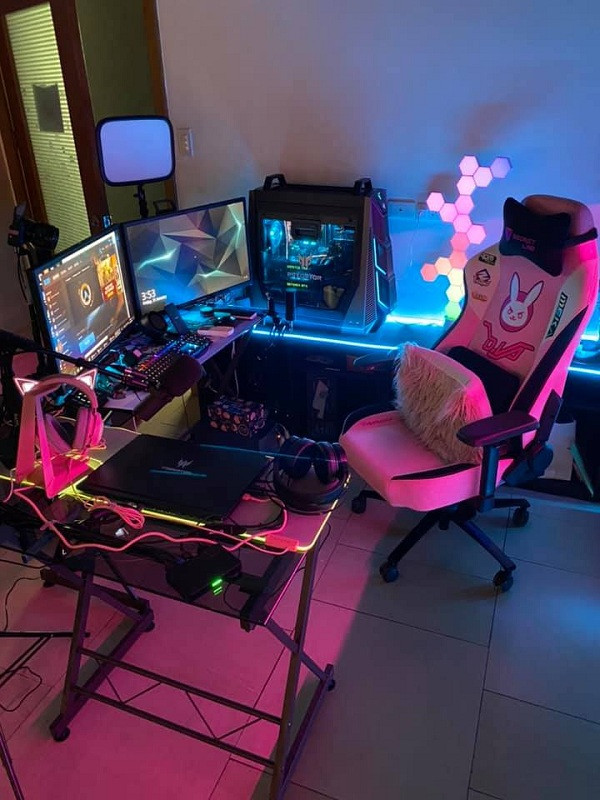Alodia từng khoe góc gaming cực kỳ đầu tư của mình khiến nhiều game thủ không khỏi ghen tị.