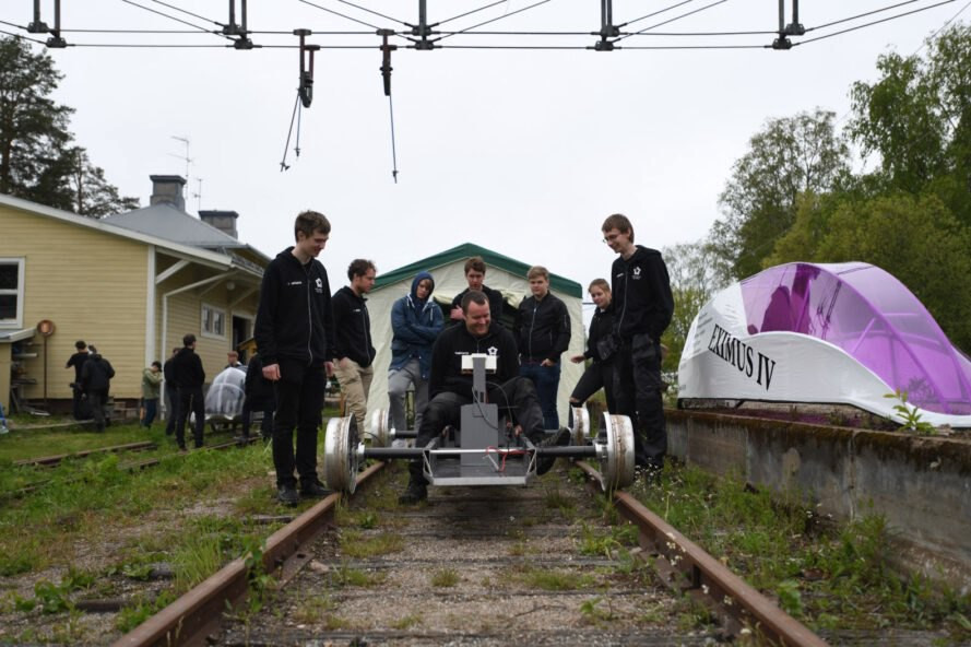 Điều này cho phép nhóm Eximus IV nhận thấy mức tiêu thụ tăng đột biến bất thường trong vòng đầu tiên. Họ đã thực hiện những điều chỉnh cần thiết và tiếp tục lập kỷ lục thế giới mới.