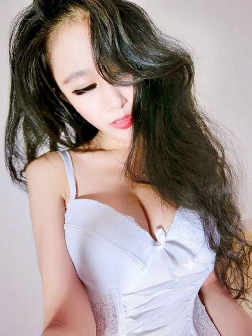 Ngay sau khi xảy ra sự cố, Hồng Đậu trở thành từ khóa tìm kiếm hot trên mạng xã hội.