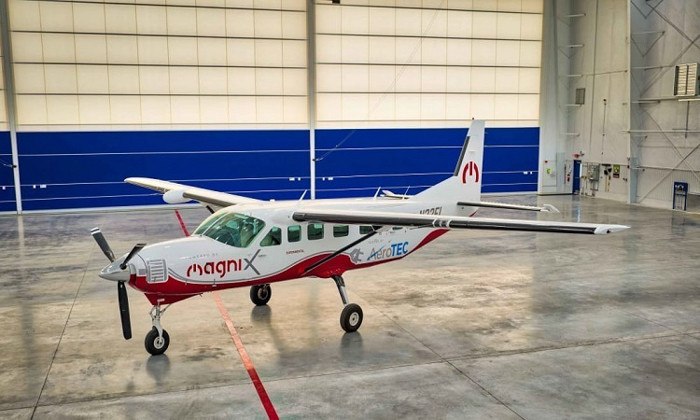 Theo Roei Ganzarski, giám đốc điều hành MagniX, động cơ điện rất cần thiết đối với máy bay để giảm lượng khí thải.