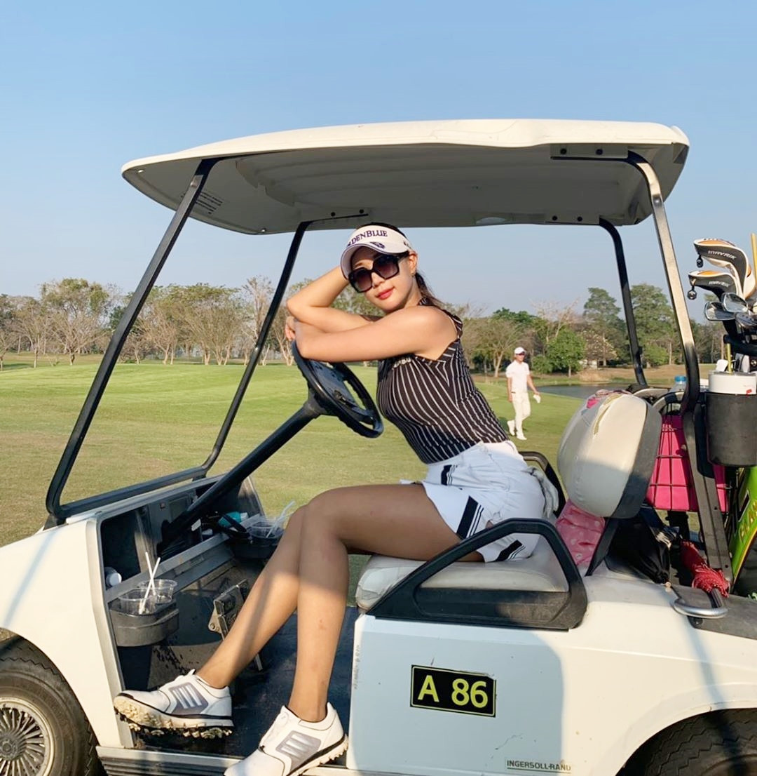 Mặc dù vẻ quyến rũ giúp Yoo Hyun Ju nhận thêm nhiều sự chú ý cũng như cơ hội phát triển nhưng golfer sinh năm 1994 hi vọng mọi người sẽ chú ý nhiều hơn đến sự nghiệp thể thao của cô hơn