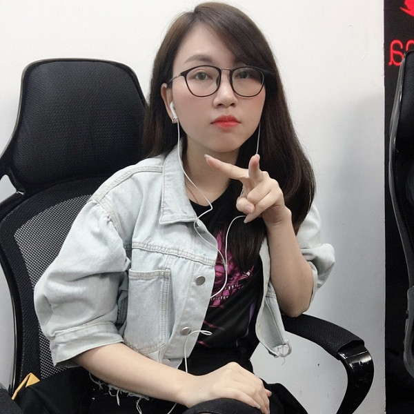 Không còn là cái tên xa lạ với các game thủ chơi Free Fire, ChiPi Gaming thậm chí hiện còn là nữ streamer Free Fire được yêu thích nhất cộng đồng game này.