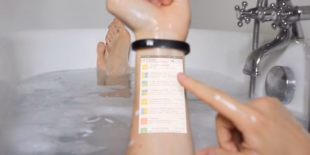 Cicret Phone đòi hỏi phải có công nghệ chiếu mạnh mẽ, song không gây ra bất cứ tác động xấu nào lên cơ thể người dùng. Có rất nhiều rào cản kỹ thuật để áp dụng Cicret Phone vào cuộc sống, nhưng những ứng dụng và tiềm năng của thiết kế này là không thể phủ nhận.