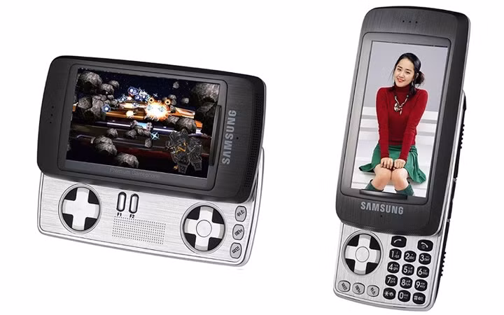 Tháng 3/2006, Samsung giới thiệu mẫu "Gamephone cao cấp" với cụm phím điều hướng game lộ ra khi trượt máy theo dạng ngang cùng gia tốc kế điều khiển chuyển động. Hãng cũng tích hợp bộ thu truyền hình kỹ thuật số DMB tận dụng màn hình LCD 3 inch QVGA trên SPH-B5200. Tuy nhiên, thiết bị gần như "biến mất" ngay sau khi ra mắt.