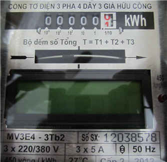 Con số ghi lại từ bước trên tương đương với số vòng của 0,1kWh điện. S4 = (s3-s2)x10. Nếu s4 bằng số vòng/kWh trên đồng hồ thì đồng hồ chạy đúng. Nếu lớn hơn thì đồng hồ chạy nhanh.