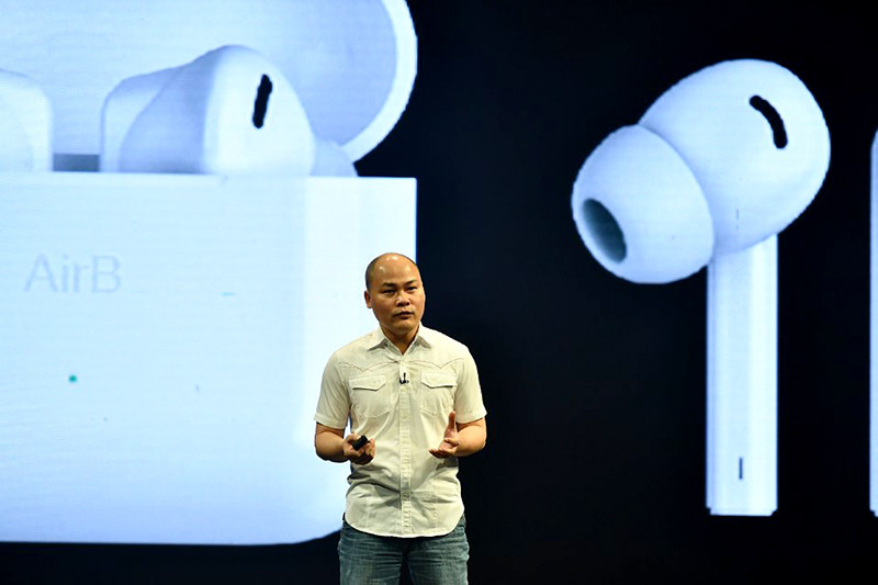 Trinh dien ra mat Bphone 86: Hay lam, do nhieu-Hinh-5