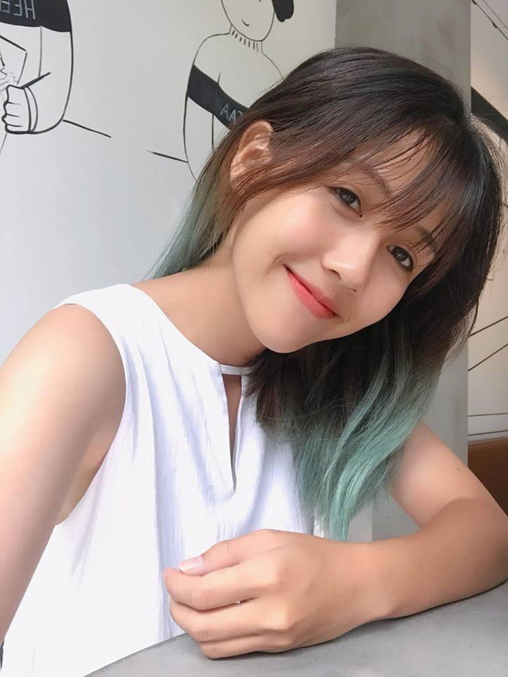 Dù Hậu Hoàng cảnh báo trước ở phần giới thiệu rằng video theo style chợ búa nên không tránh khỏi ngôn từ có phần cục súc, nhưng dân tình vẫn tranh cãi khá gay gắt.