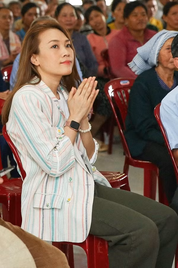 Có vẻ như Mỹ Tâm đã trở thành “fan cứng” của Apple khi sở hữu khá nhiều món đồ công nghệ của hãng này. Ảnh: FBNV