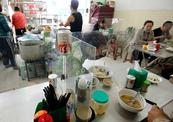 Những tấm ''tường'' mica tự chế.