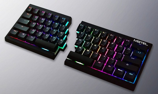 Mistel Barocco là một bàn phím được chia làm 2 phần riêng biệt dễ dàng mang theo. Các phím ergonomic cùng phím backlit RGB giúp bàn phím này rất thoải mái khi sử dụng.