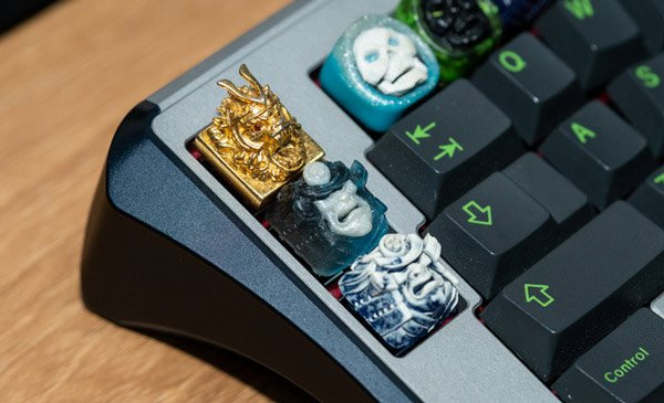 Keycap bằng kim loại khiến những bộ bàn phím này có giá tới cả chục triệu.