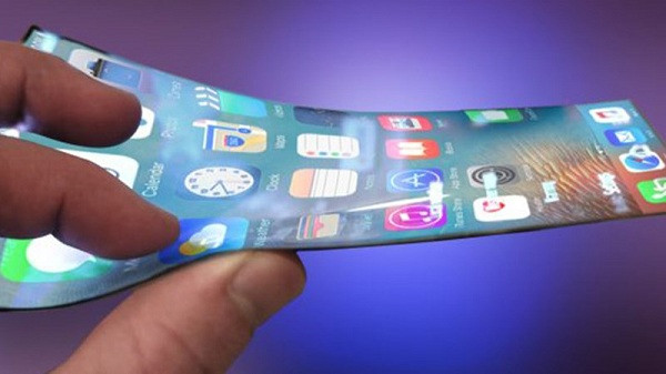 Không muốn "đi vào vết xe đổ'' của Samsung hay Motorola, Apple khắc phục bằng lớp cách tăng cường bảo vệ với lớp hóa chất, tích hợp thêm hệ thống sưởi ấm màn hình.