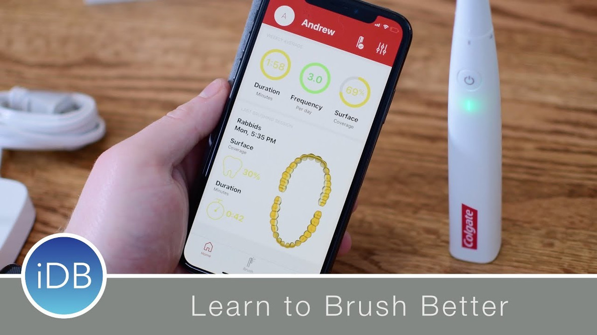 Được thiết kế với sự hỗ trợ của các nha sĩ, bàn chải còn có công nghệ rung sonic để làm sạch triệt để và bảo vệ nụ cười của người dùng.